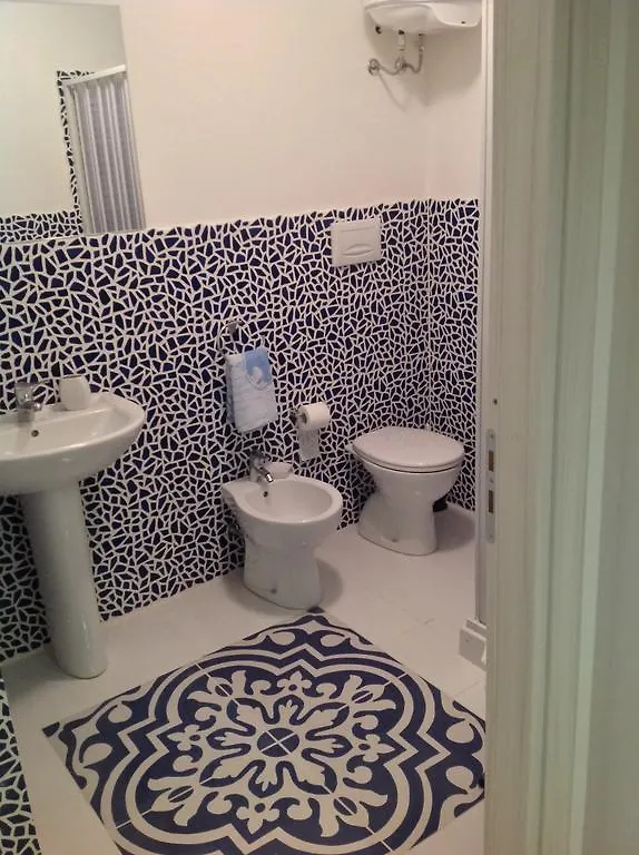 Konukevi Cortile Azzurro Otel Trapani
