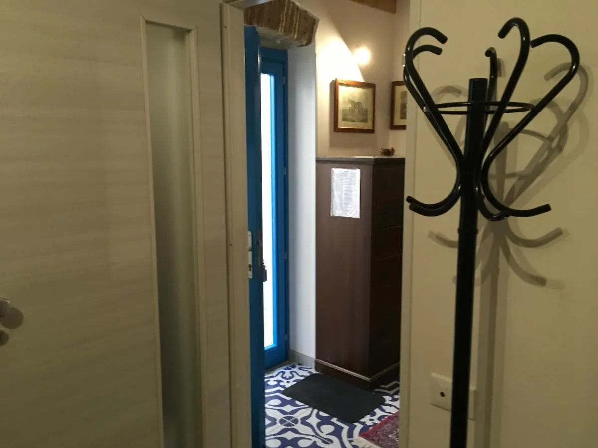 Konukevi Cortile Azzurro Otel Trapani