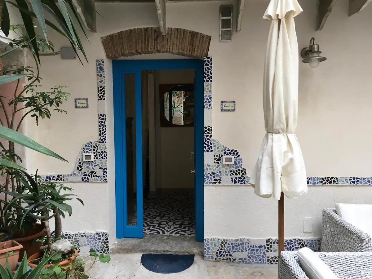 Hotel Cortile Azzurro à Trapani Maison d'hôtes